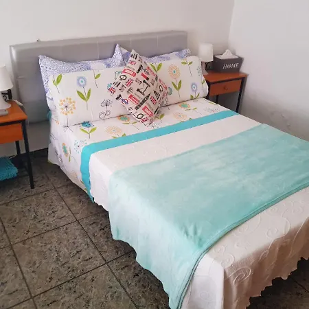 & - Airport Apartment *